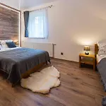 Folwarczek I Farm stay *