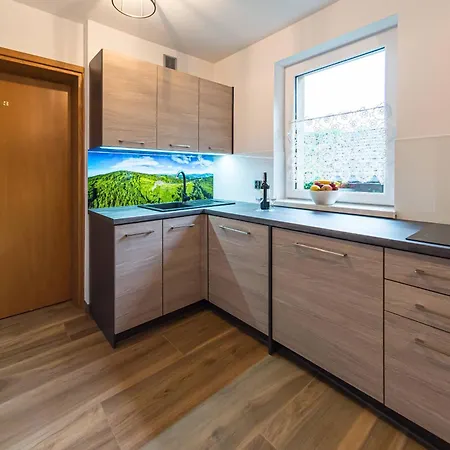 Folwarczek I * ウストロン