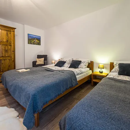 Folwarczek I * ウストロン