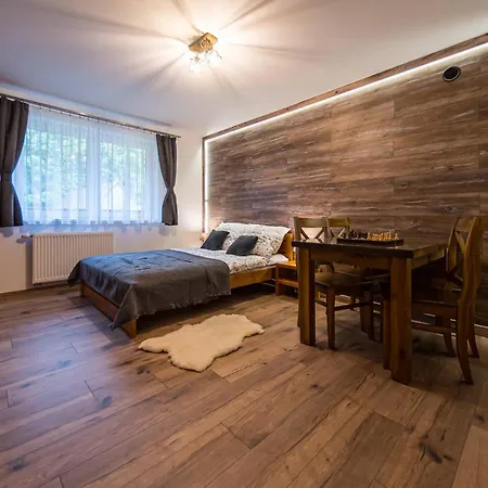 ファームステイ Folwarczek I ウストロン