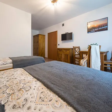 Folwarczek I * ウストロン