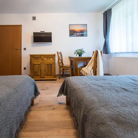 Folwarczek I ウストロン