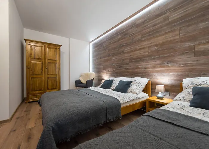 Folwarczek I בית חווה *